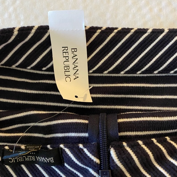 Banana Republic Pencil Stripe Skirt - Picture 11 of 11